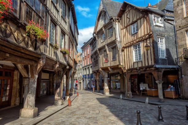 Petit Manoir Proche Dinan - Chambre D'Hotes Lanvallay ภายนอก รูปภาพ